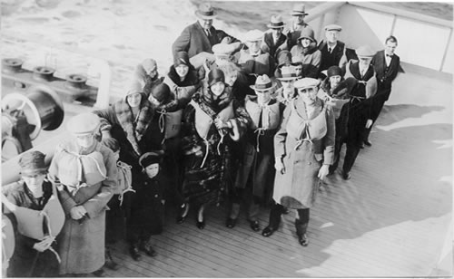 Richard and Evelyn Forrest board the S. S. Aquitania